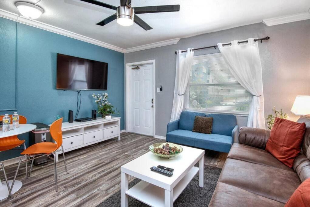 Sunset Beach Suites Of Madeira Beach! Pet Friendly Summer Getaway! Steps To Beach! - Suite 10 St. Pete Beach Esterno foto